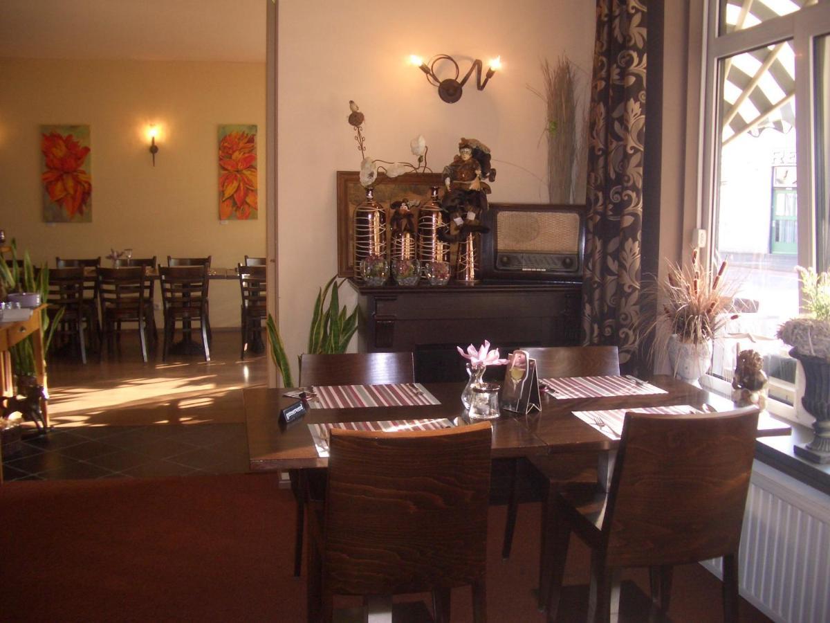 De Oude Smidse Bed & Breakfast Baexem Bagian luar foto