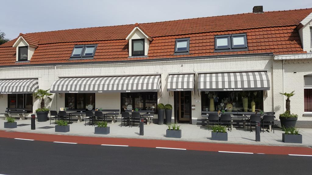 De Oude Smidse Bed & Breakfast Baexem Bagian luar foto